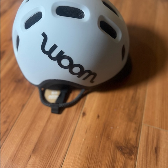NWT Woom Ready Kids' Helmet - Medium Black and White - Picture 2 of 11